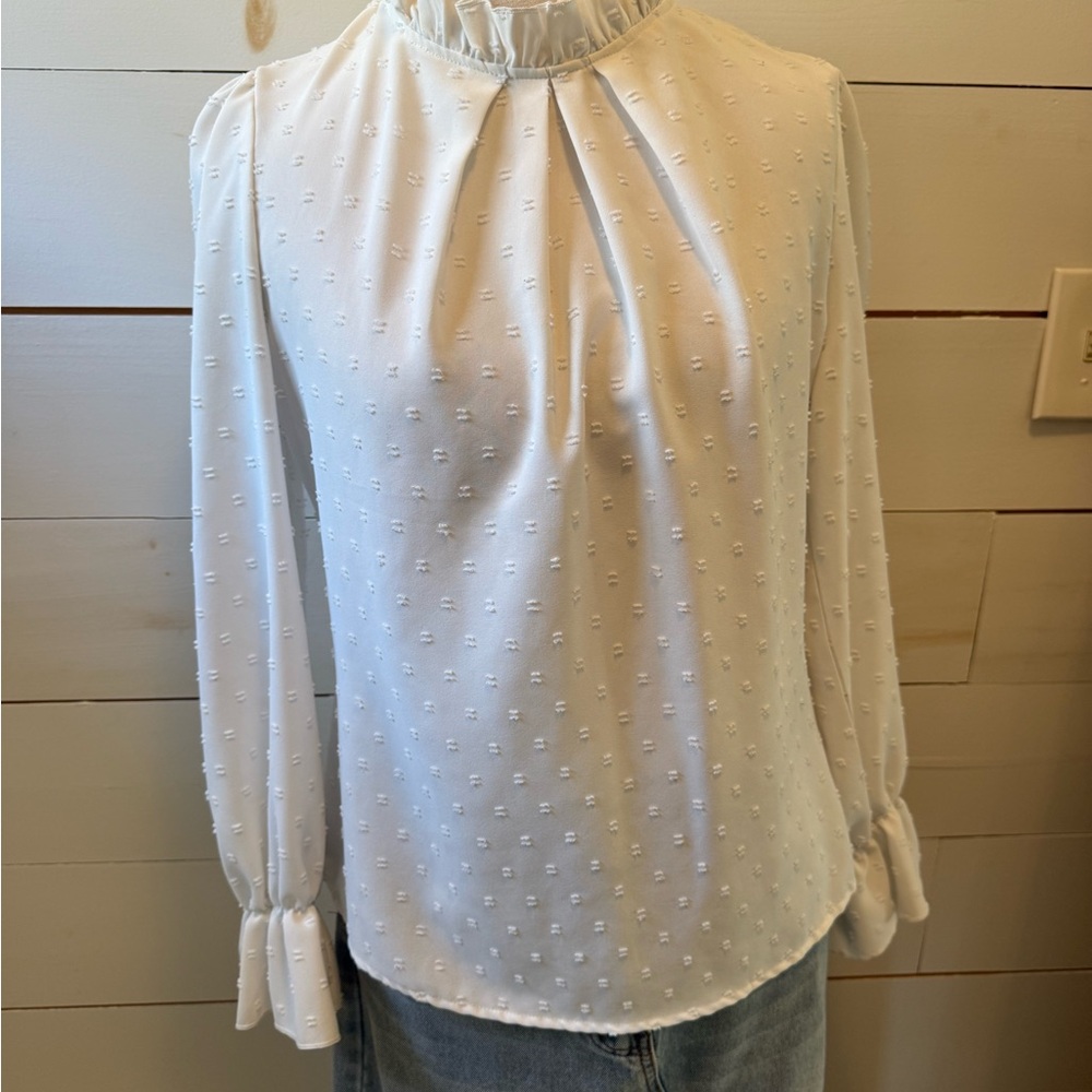 Aster June Elegant White Women's Top